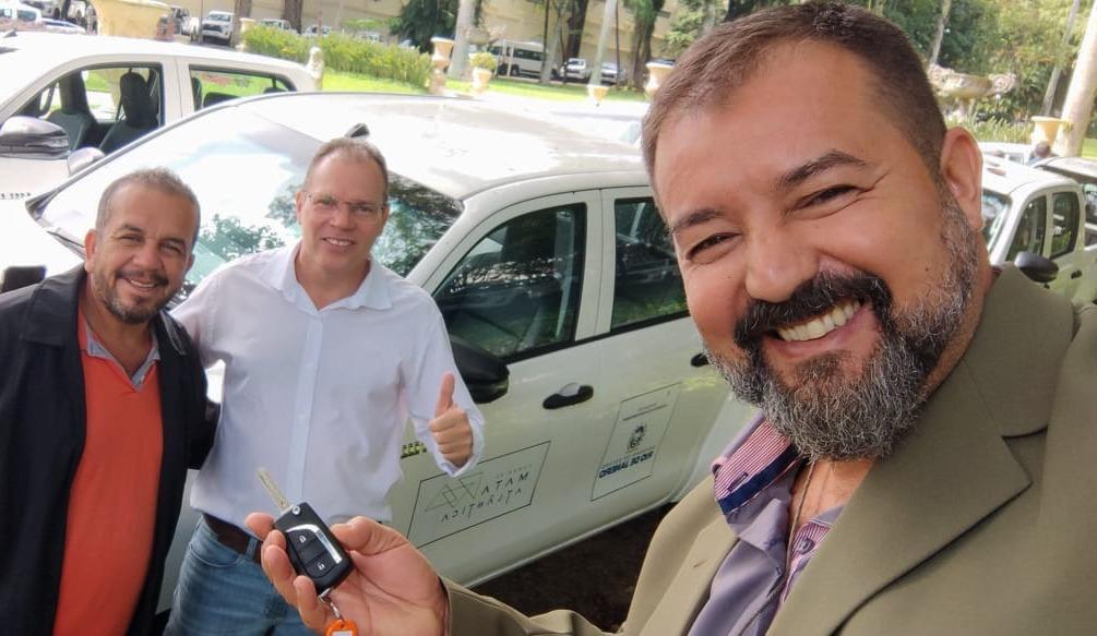 Secretaria do Ambiente de Itaperuna recebe veículo zero km