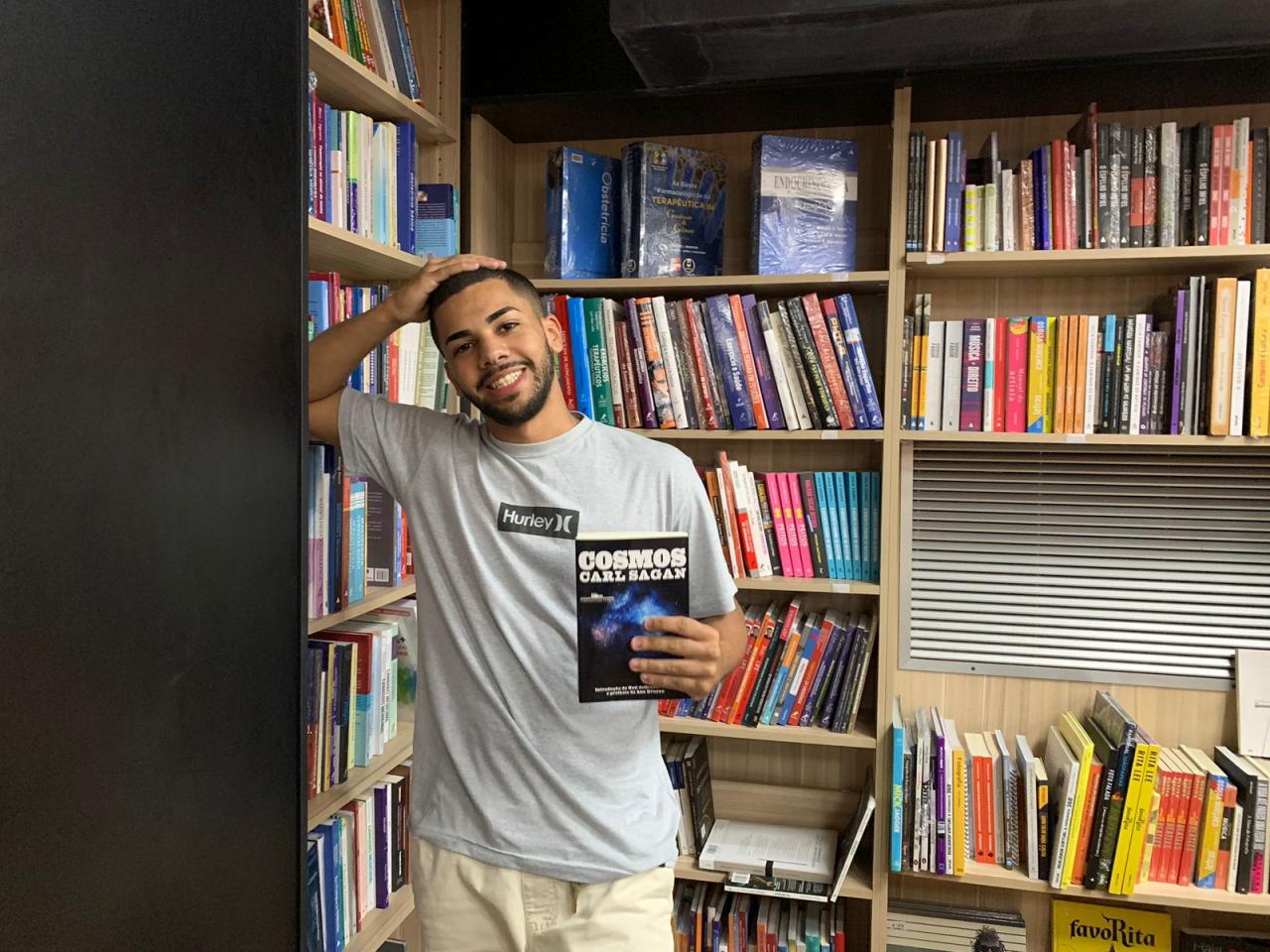 Aluno do Polo Cederj de Itaperuna conquista medalha de bronze em torneio internacional de astronomia e astrofísica   