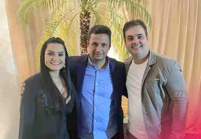 Cardoso Moreira - Prefeita Geane Vincler  prestigia a abertura da Festa de Italva