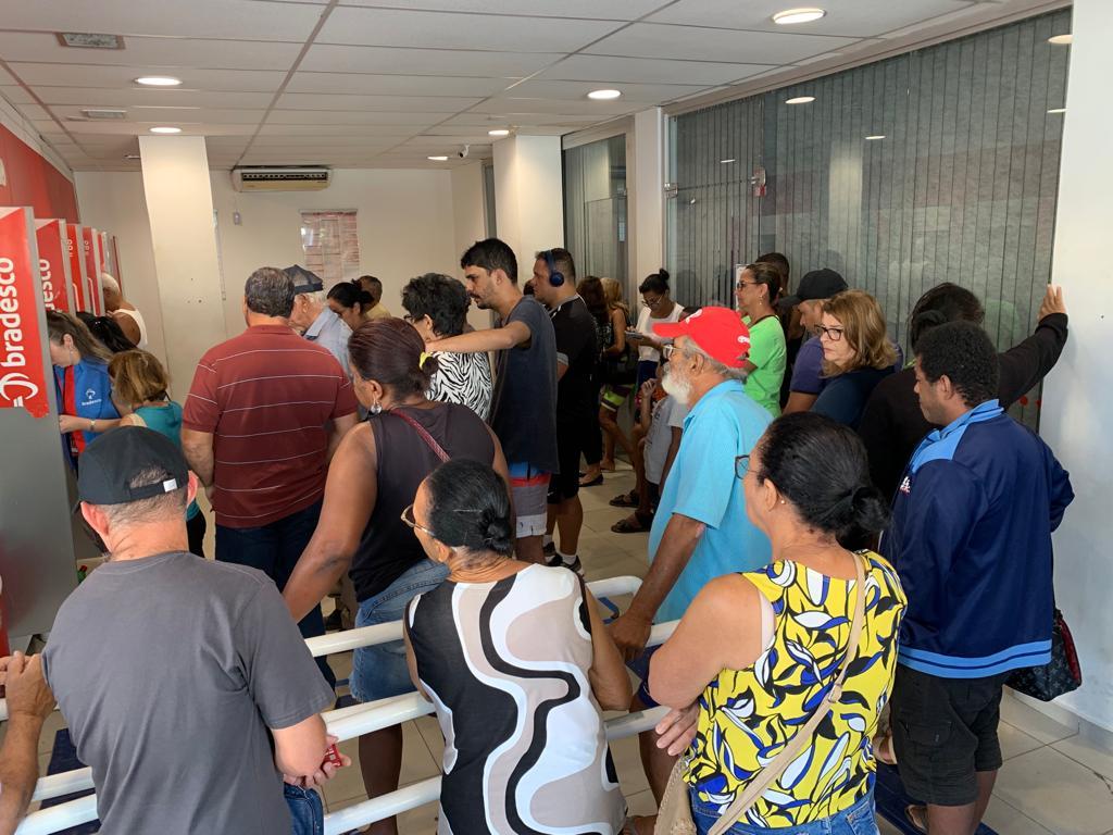 Falta de dinheiro nos caixas eletrônicos gera ato do Sindicato dos Bancários