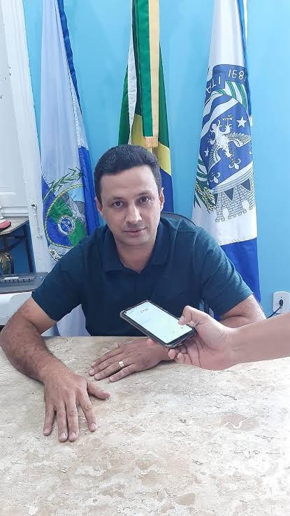 Italva - Prefeito Léo Pelanca Anuncia Antecipação da primeira parcela do 13º