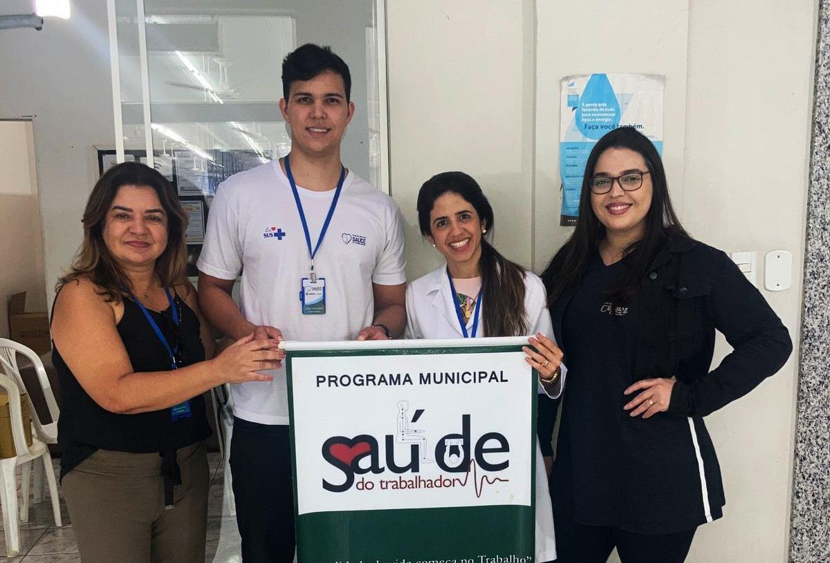 Equipe do PST aplica vacina contra a influenza em funcionários de empresa