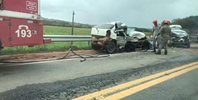 Cardoso Moreira - Acidente deixa dois mortos e três feridos na BR-356