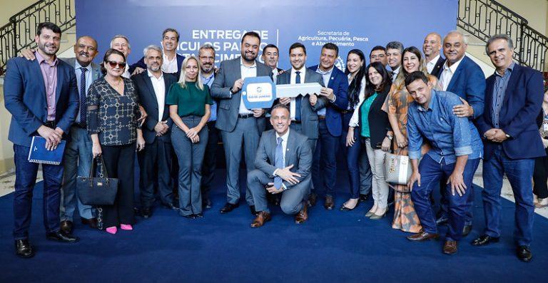 Estado entrega 44 novos veículos para integrar a frota da Emater-Rio e Defesa Agropecuária