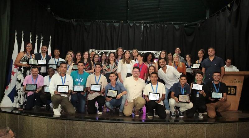 Prêmio Destaque Jovem é entregue em SJB