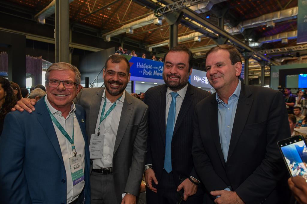 Governador Cláudio Castro anuncia programa que vai facilitar compra da casa própria 