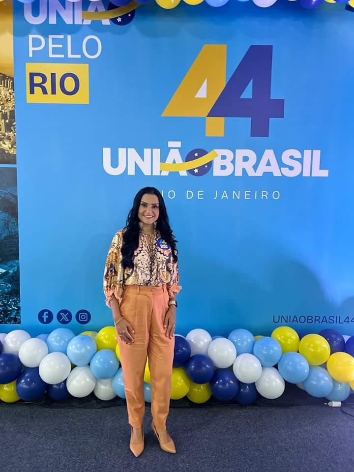Prefeita de Cardoso Moreira, Geane Vincler, se filia ao União Brasil