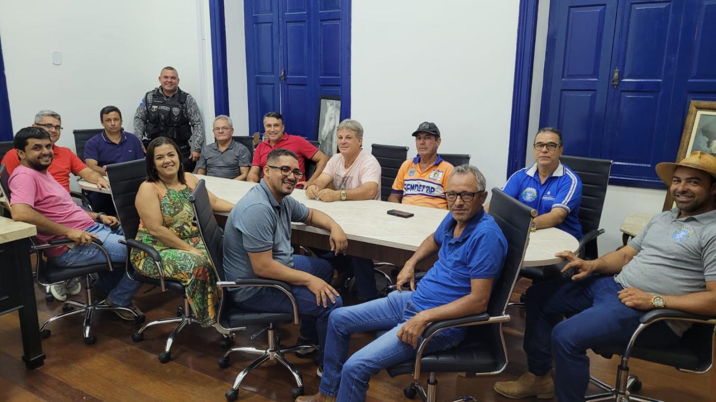 Prefeito de Italva Léo Pelanca anuncia mudança no secretariado