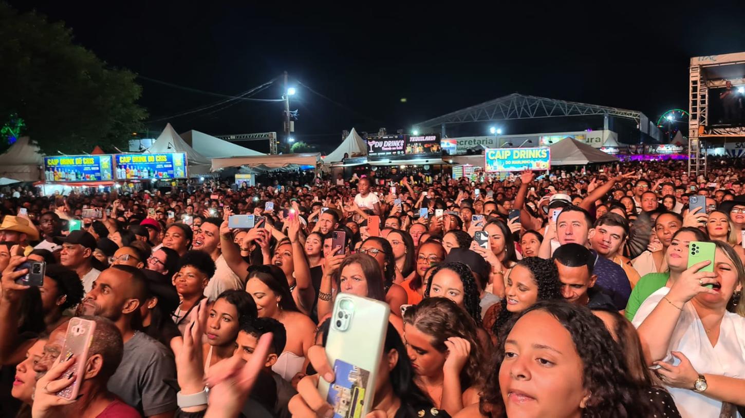 Itaperuna se rende ao ritmo de Zé Vaqueiro na Festa de Maio