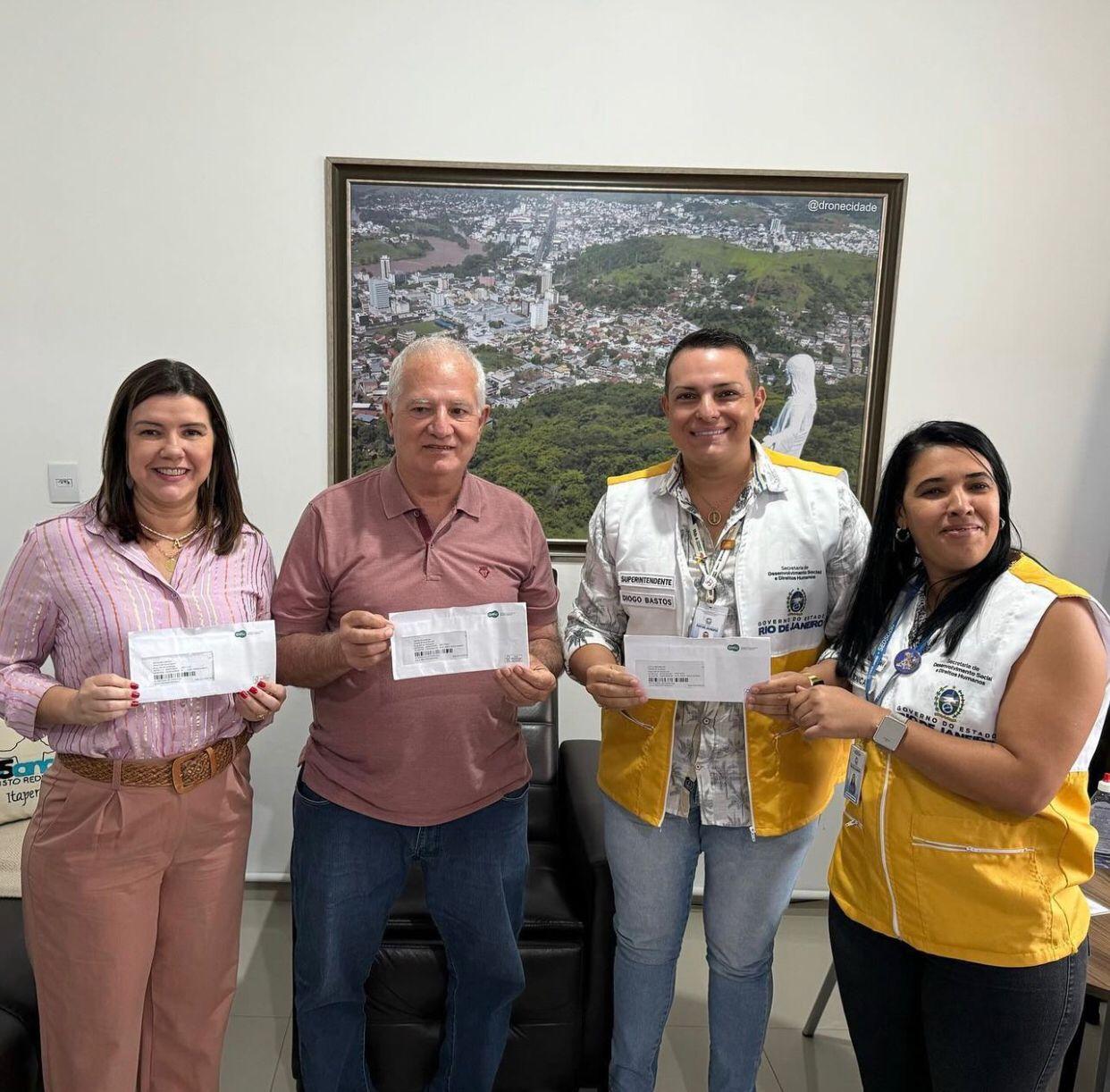 Prefeitura de Itaperuna inicia a entrega do Cartão Recomeçar