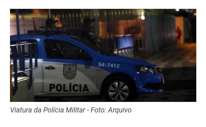 Campos - Jovens são sequestrados na saída de shopping e um deles foge após ser baleado