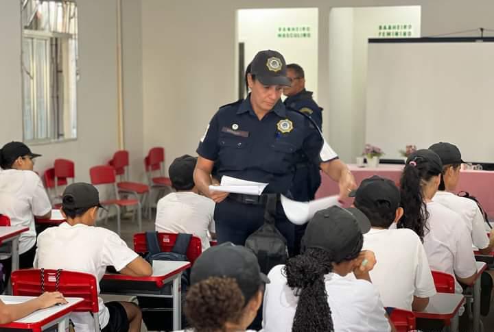 Cardoso Moreira - Guarda Mirim passa por avaliação sobre Noções Básicas de Trânsito