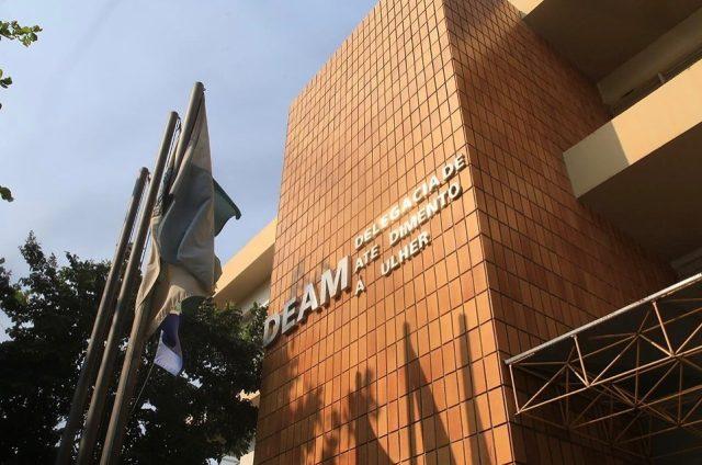 Mulher esfaqueia a própria mãe em Campos