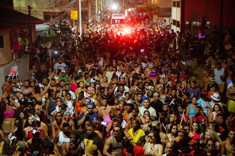 Animação no litoral de São João da Barra na segunda-feira de Carnaval