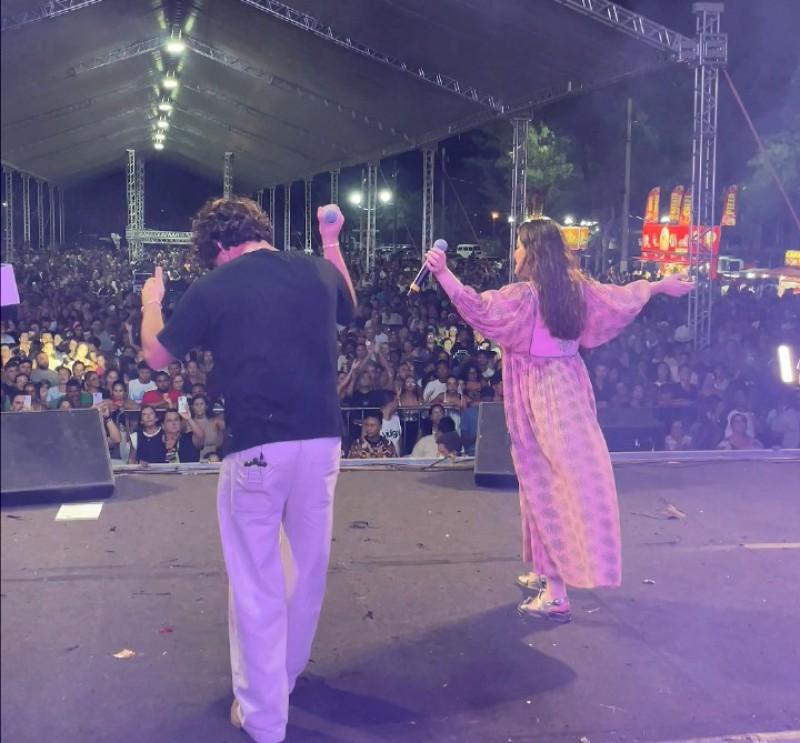Balneário de Atafona cheio em noite de adoração com Diante do Trono