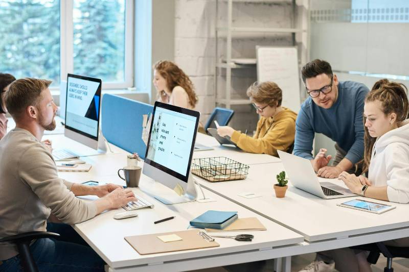 Por que modelos de inteligência artificial estão redefinindo a forma como marcas ganham visibilidade