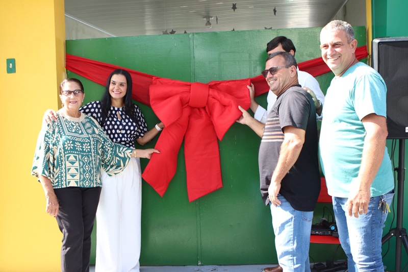 Projeto Repaginar: Prefeitura entrega reforma da Escola Municipal Cardosense