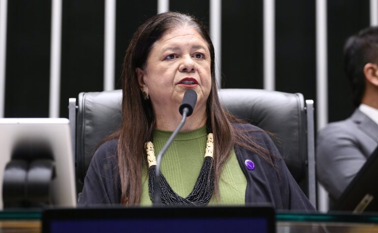 Comissão aprova exigência de boas práticas para registro de medicamentos