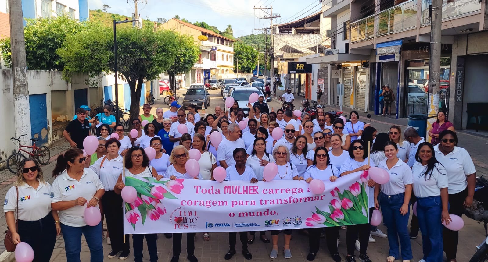 Em Italva, caminhada marca homenagem ao Mês Internacional da Mulher 