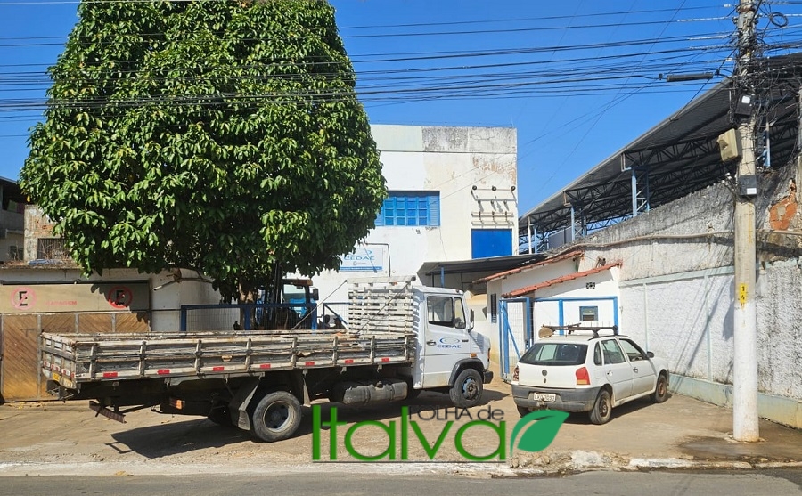 Cedae faz reparo emergencial em Cimento Paraíso, no município de Italva