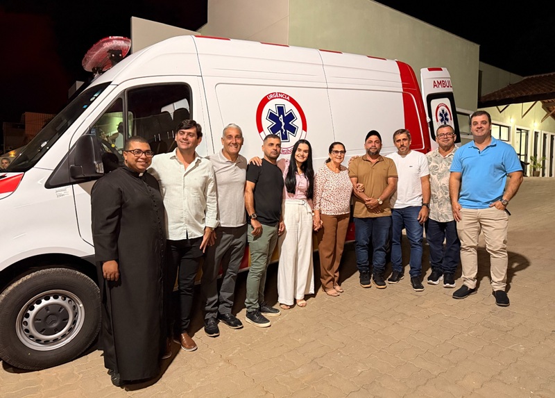 UBS João Francisco dos Santos, em São Joaquim, recebe nova ambulância para reforçar atendimento à população