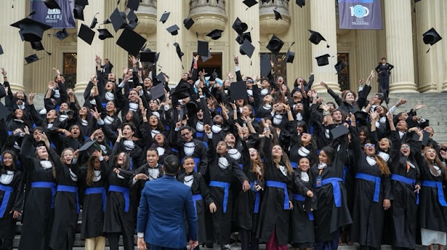 Empossados os 97 alunos da rede estadual no 17º Parlamento Juvenil pela ALERJ