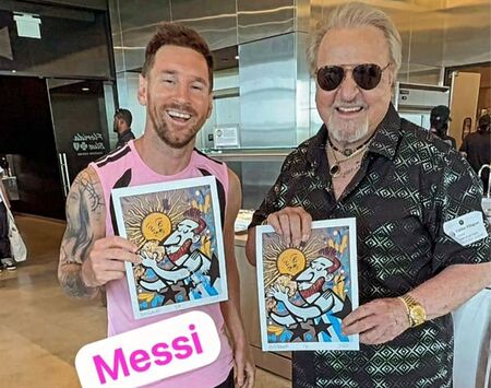 Messi realiza sonho de Carlos Villagrán, o Quico de 