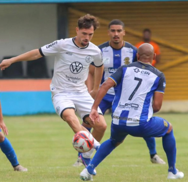 Resende vence e assume a liderança do Campeonato Estadual Série A2