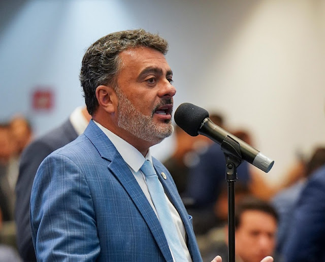 TCE-RJ determina apuração em contrato de radares do DER após denúncia apresentada pelo deputado Vitor Junior