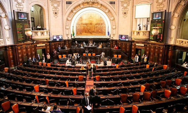 Deputados do PL querem classificar PCC e CV como terroristas no Rio
