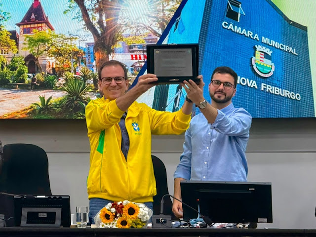 Eduardo Paes se encontra com produtores e lideranças empresariais em Nova Friburgo e recebe título de cidadão friburguense