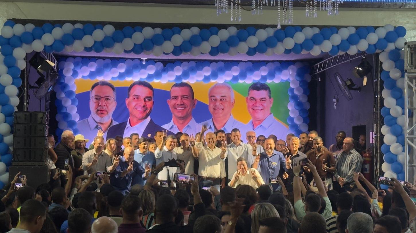 Em demonstração de força no interior, Douglas Ruas reúne seis prefeitos e centenas de apoiadores em Itaperuna