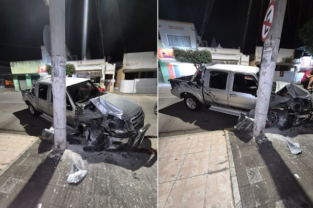 Motorista perde a direção e atinge poste no centro de Cardoso Moreira