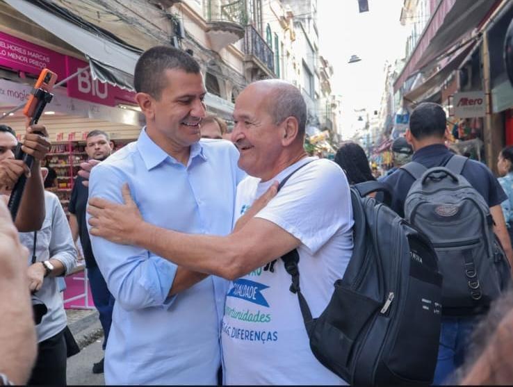 Em visita a Saara, Douglas Ruas defende menos burocracia e mais apoio ao comércio