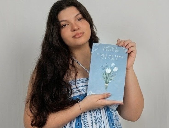 Estudante da rede estadual de Bom Jesus do Itabapoana lança seu primeiro livro aos 17 anos