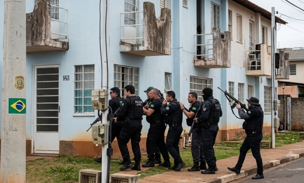 PM realiza operação contra tráfico de drogas em Laje do Muriaé