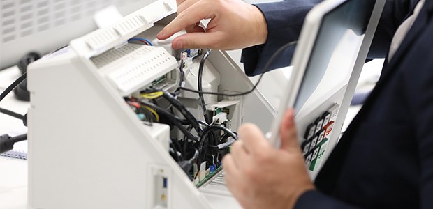 TRE-RJ abre urna eletrônica para imprensa e entidades fiscalizadoras