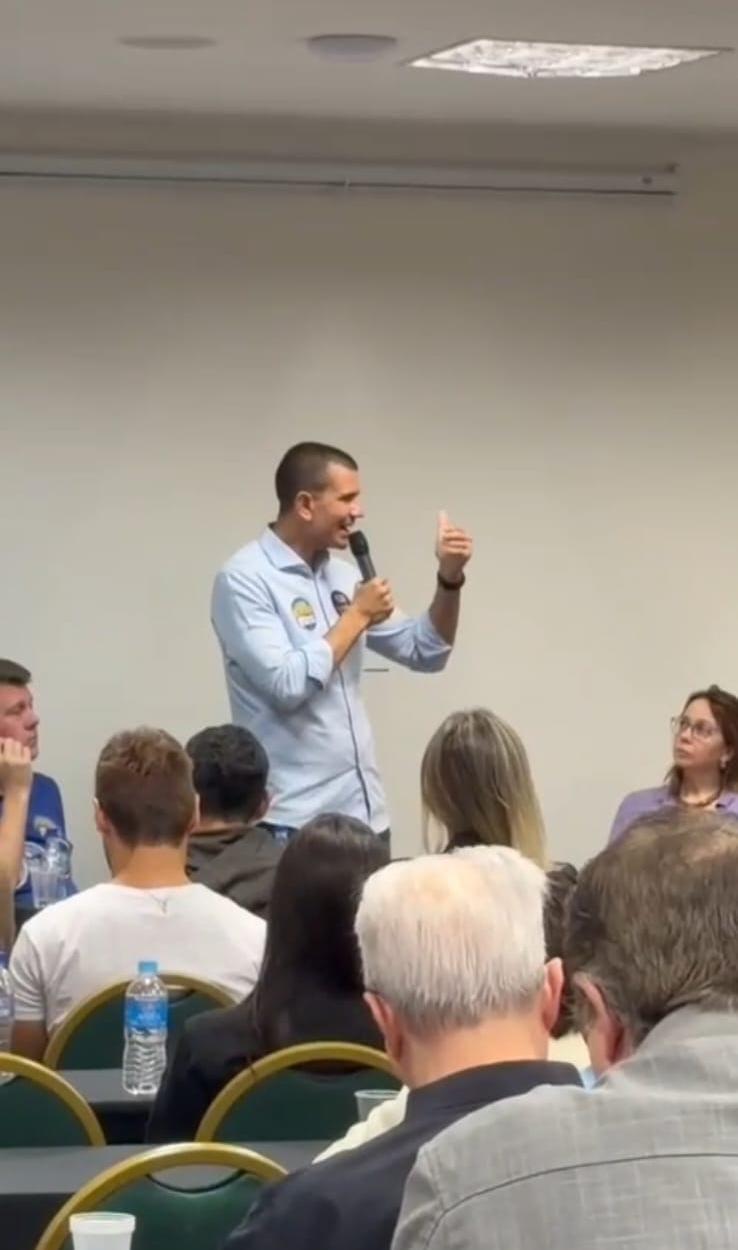 DOUGLAS RUAS APRESENTA PROPOSTAS PARA O TURISMO E COLOCA SEGURANÇA COMO EIXO CENTRAL