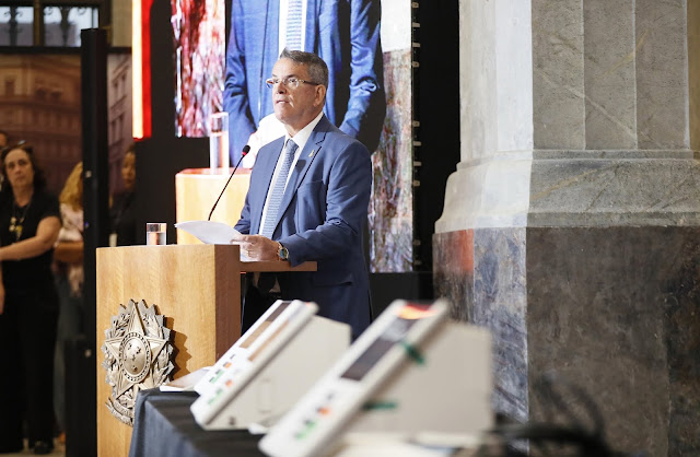 TRE-RJ realiza abertura pública da urna eletrônica e reforça transparência do sistema de votação