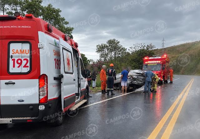 Carro capota na BR-356 sob chuva entre Cardoso Moreira e Campos; duas pessoas ficam feridas