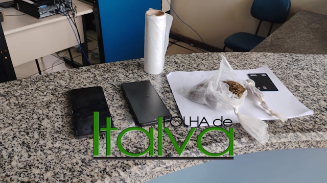 Operação Policial apreende drogas, celulares e uma pessoa que podem estar ligados a homicídio em Italva