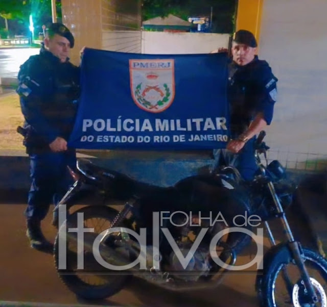 Polícia aborda adolescente sem habilitação em moto e prende o veículo