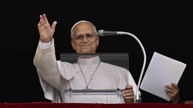 Papa Leão XIV reaparece no Vaticano após cirurgia para retirar câncer no pulmão