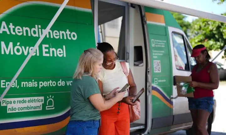 Caravana Enel promove a troca de geladeiras para clientes de Cardoso Moreira e São Fidélis