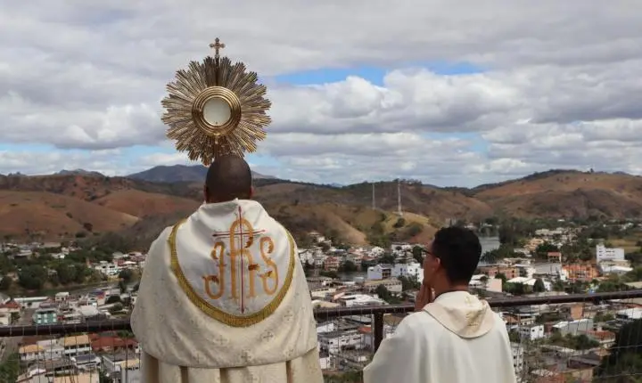Cardoso Moreira celebra o Dia do SIM com Alvorada e Missa Solene no Mirante do Cristo Redentor