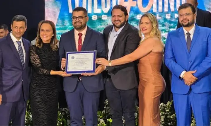 Daniela do Waguinho é homenageada durante Sessão Solene em Italva