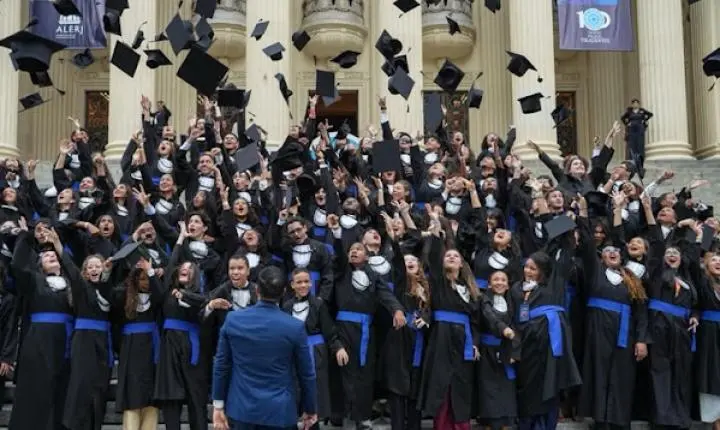 Empossados os 97 alunos da rede estadual no 17º Parlamento Juvenil pela ALERJ