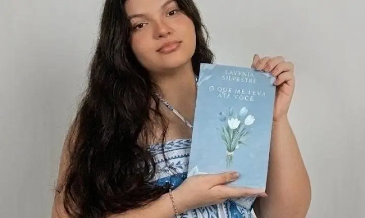 Estudante da rede estadual de Bom Jesus do Itabapoana lança seu primeiro livro aos 17 anos