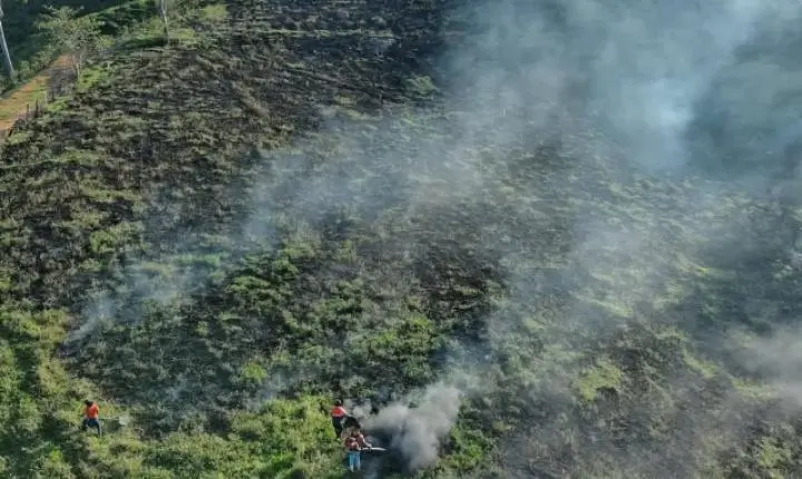 Incêndio causa transtornos em propriedade no município de Porciúncula