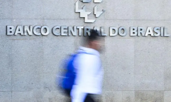 Mercado eleva projeção de inflação e vê Selic em 14% ao ano em 2026